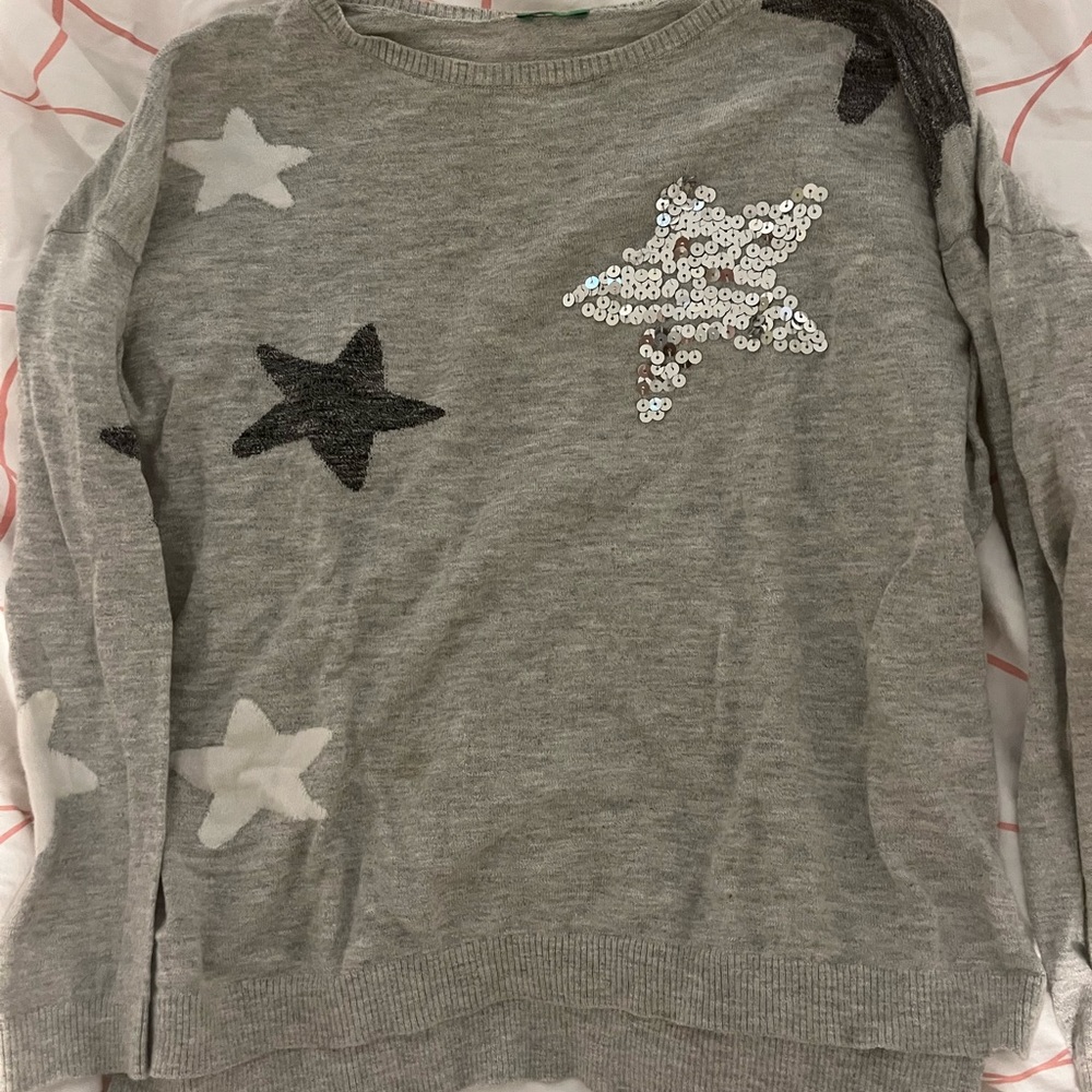 Star sweater gray fits sized 00-4